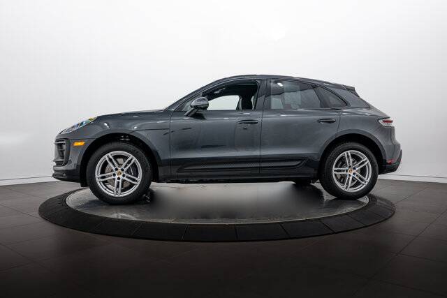 2026 Macan picture #2