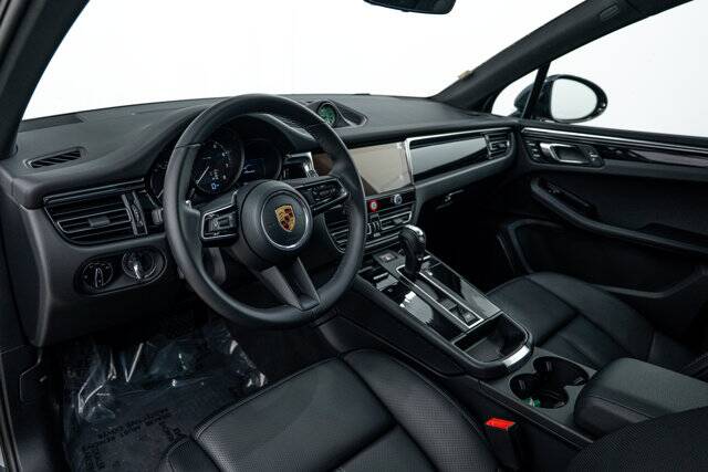 2026 Macan picture #4
