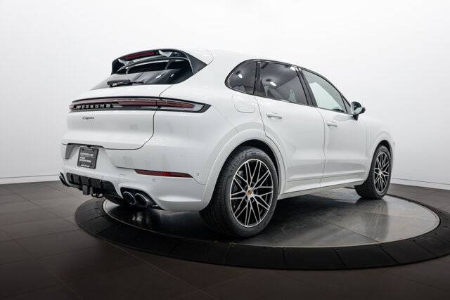 2026 Cayenne picture #7