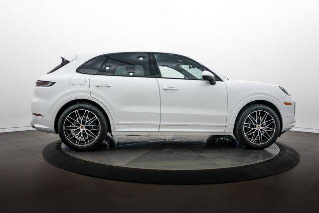 2026 Cayenne picture #8