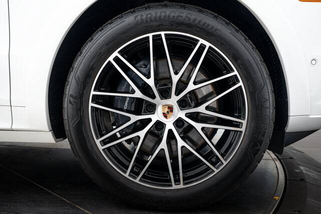 2026 Cayenne picture #11
