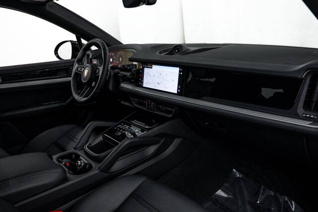 2026 Cayenne picture #14