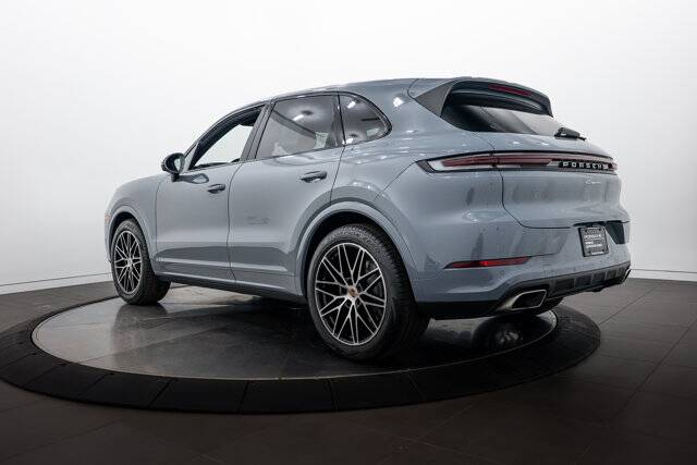 2026 Cayenne picture #3