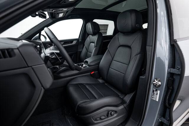 2026 Cayenne picture #5