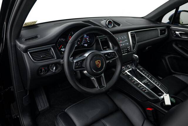 2018 Macan GTS picture #14