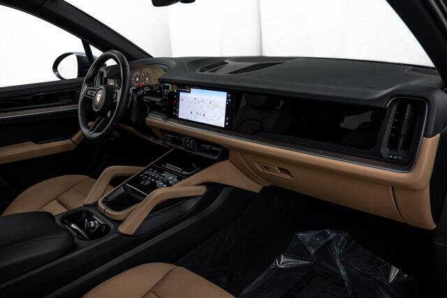 2026 Cayenne picture #14