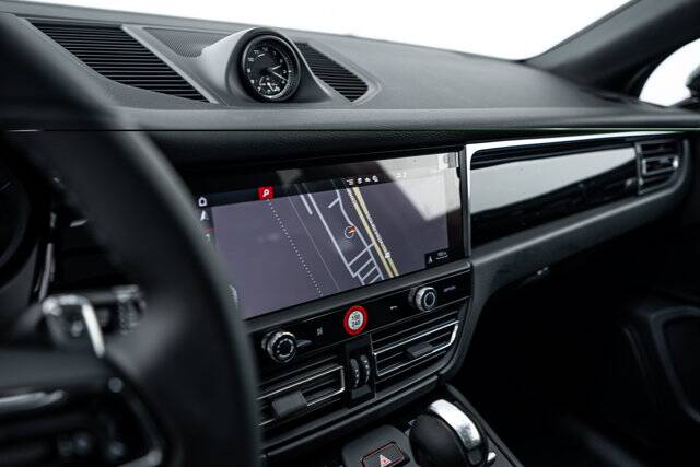 2026 Macan picture #14