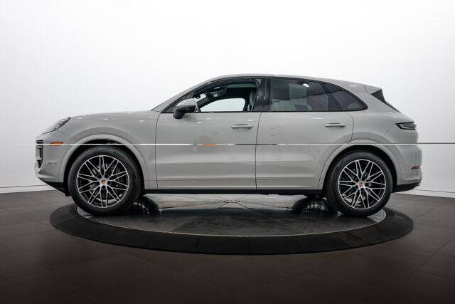 2026 Cayenne picture #2