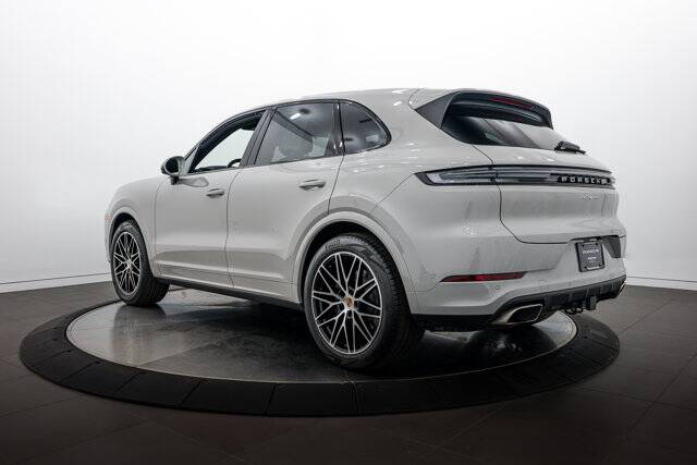2026 Cayenne picture #3