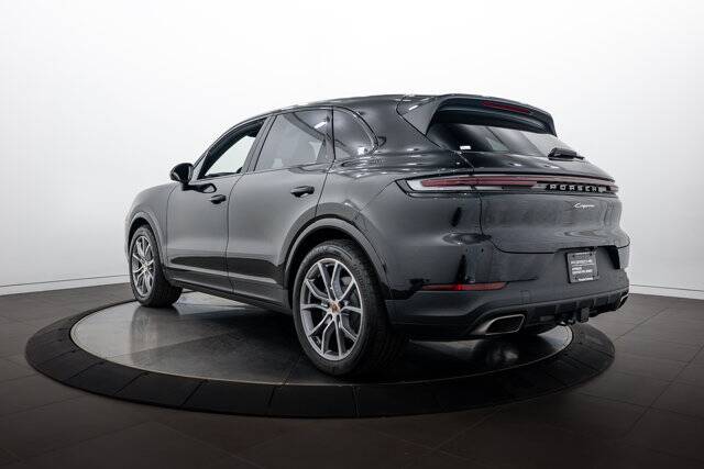 2026 Cayenne picture #3