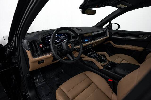 2026 Cayenne picture #4