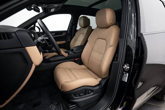 2026 Cayenne picture #5