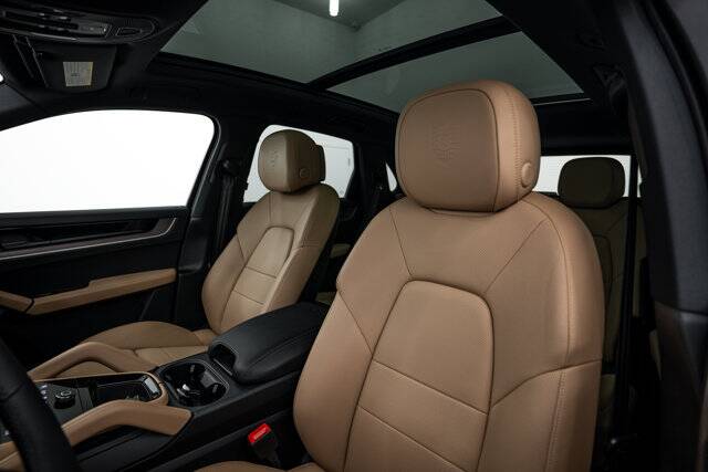 2026 Cayenne picture #14