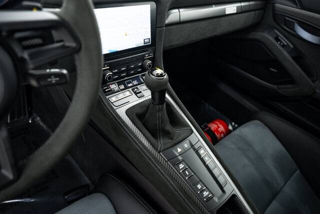 2023 718 Cayman GT4 RS picture #12