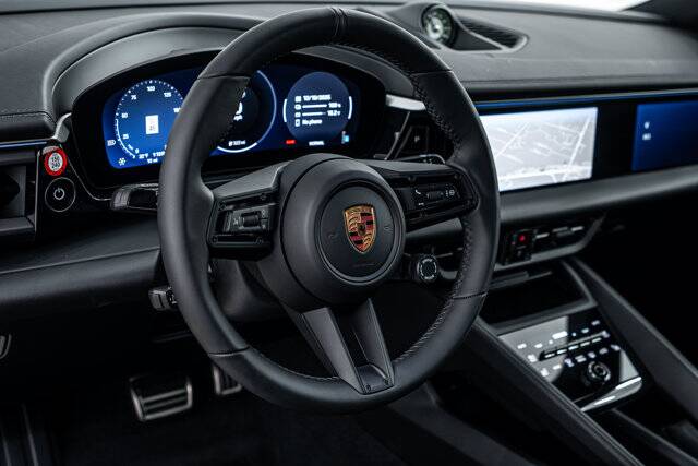 2025 Macan Electric 4S picture #15