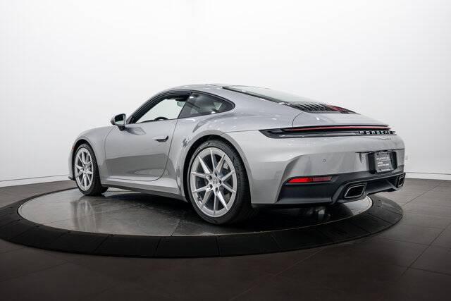 2025 911 Carrera picture #3