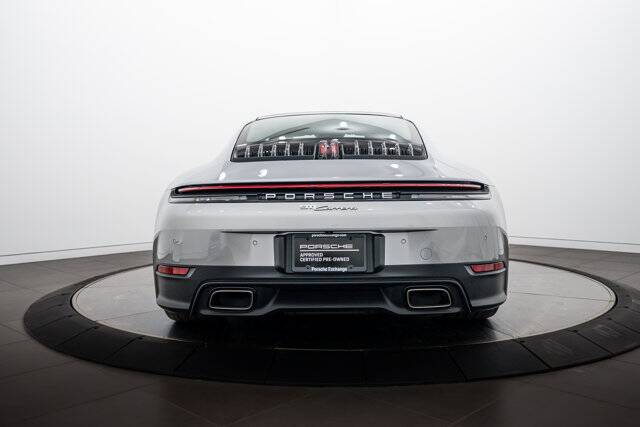 2025 911 Carrera picture #6