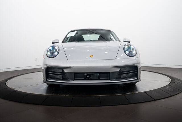 2025 911 Carrera picture #10