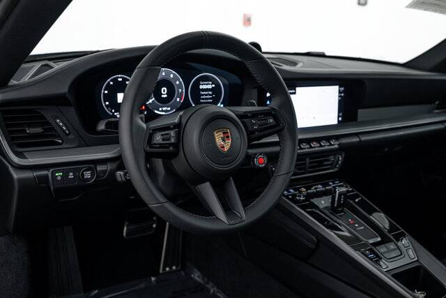 2025 911 Carrera picture #14
