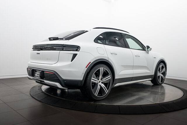 2025 Macan Electric Turbo picture #7