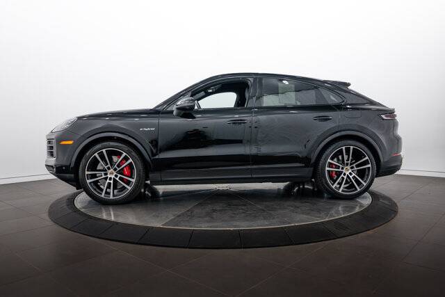 2025 Cayenne S E-Hybrid picture #2