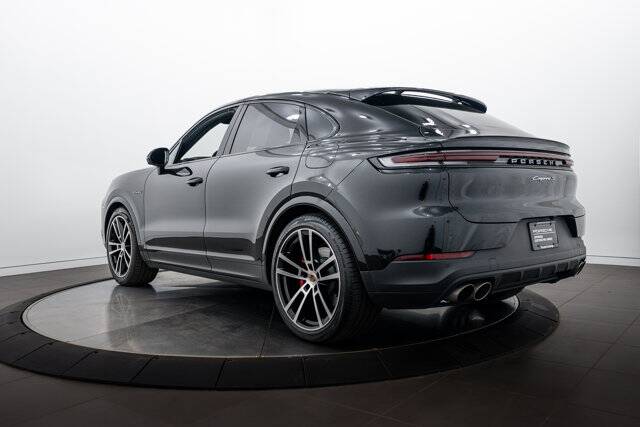 2025 Cayenne S E-Hybrid picture #3