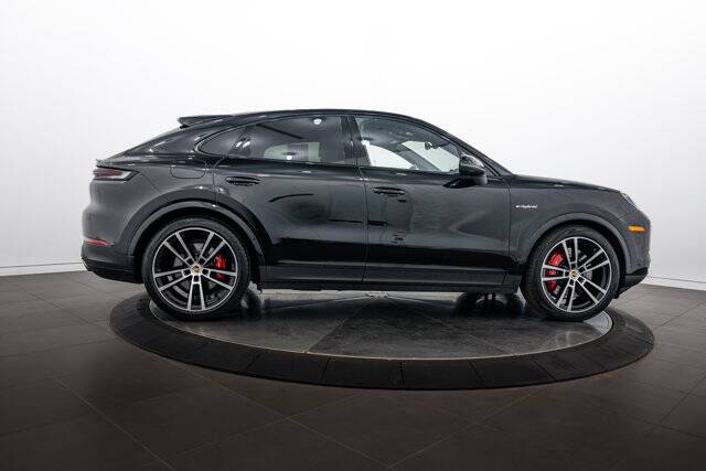 2025 Cayenne S E-Hybrid picture #8