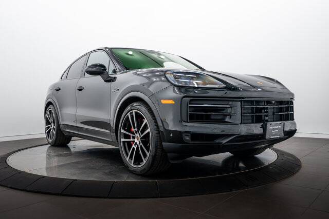 2025 Cayenne S E-Hybrid picture #9