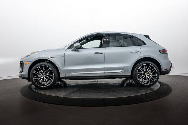 2026 Macan picture #2