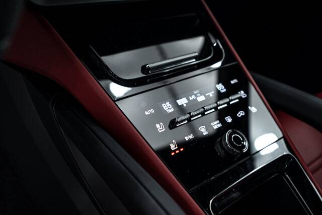 2026 Cayenne picture #14