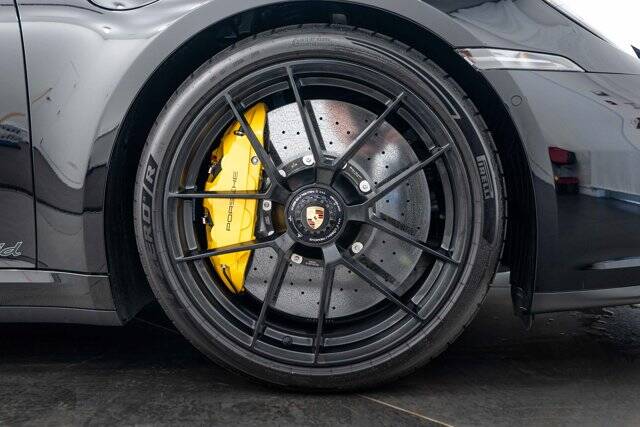 2026 911 Carrera GTS picture #11