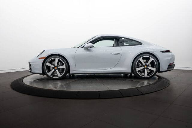 2025 911 Carrera picture #2