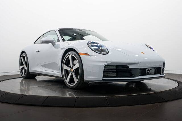 2025 911 Carrera picture #9