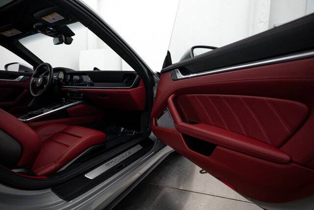2023 911 Turbo S picture #15