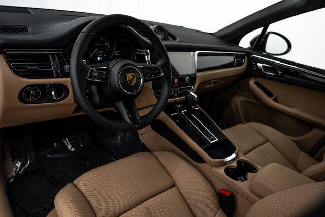 2026 Macan picture #4