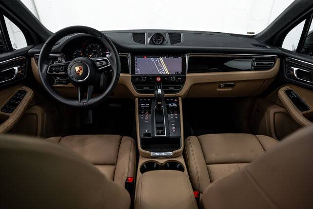 2026 Macan picture #12