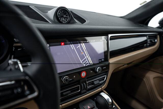 2026 Macan picture #12