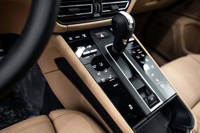 2026 Macan picture #14