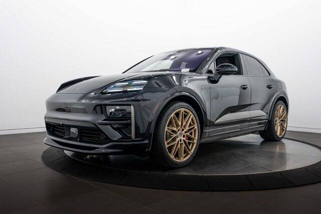 2024 Macan Electric Turbo picture #1