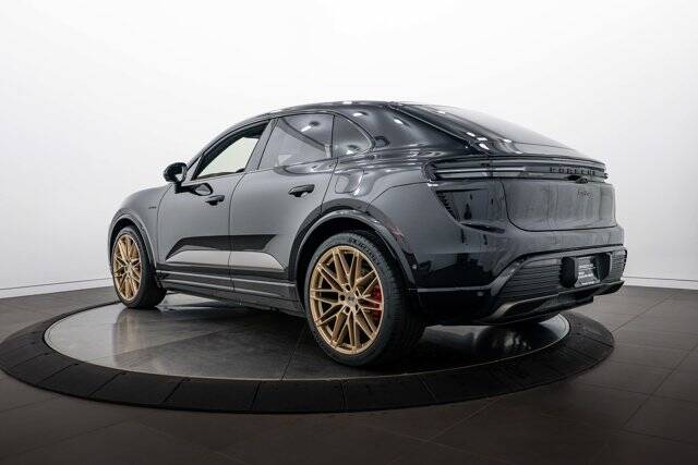 2024 Macan Electric Turbo picture #3