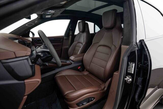 2024 Macan Electric Turbo picture #5