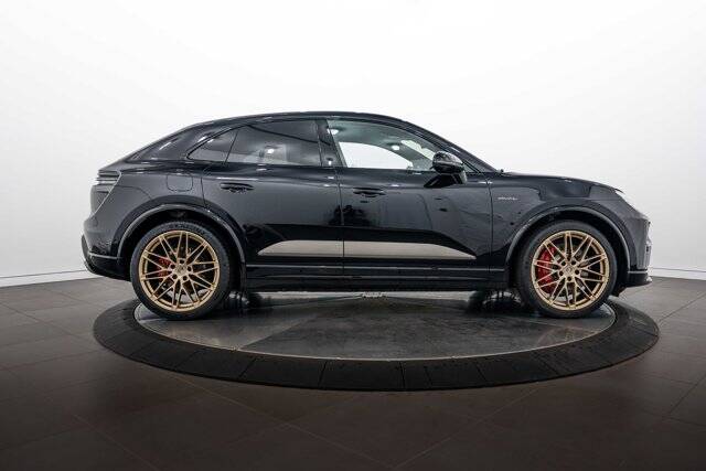2024 Macan Electric Turbo picture #8