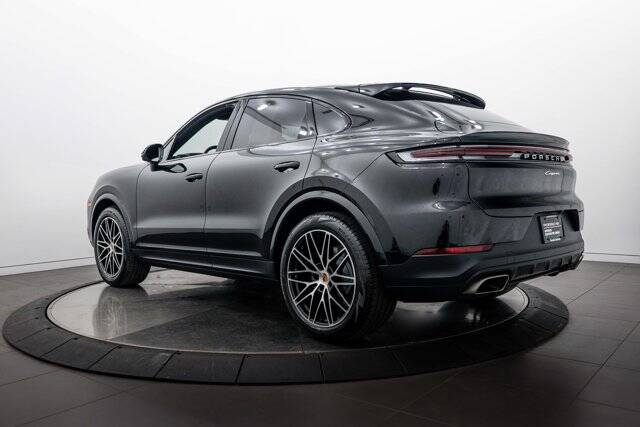 2026 Cayenne picture #3