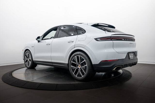 2025 Cayenne E-Hybrid Coupe picture #3