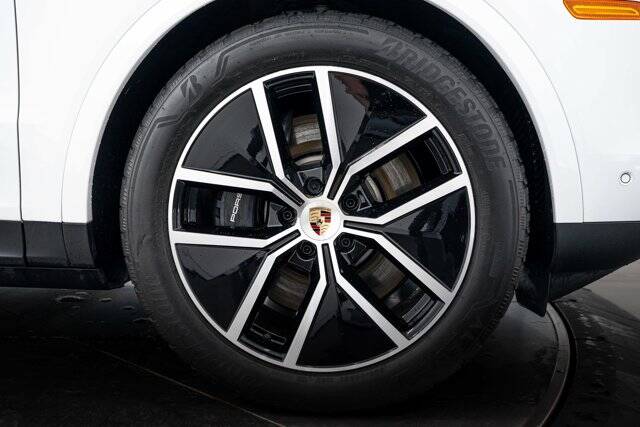 2025 Cayenne E-Hybrid Coupe picture #11