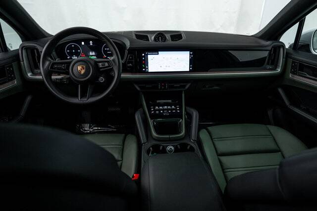 2025 Cayenne E-Hybrid Coupe picture #13