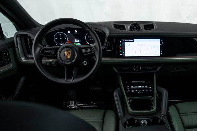 2025 Cayenne E-Hybrid Coupe picture #14