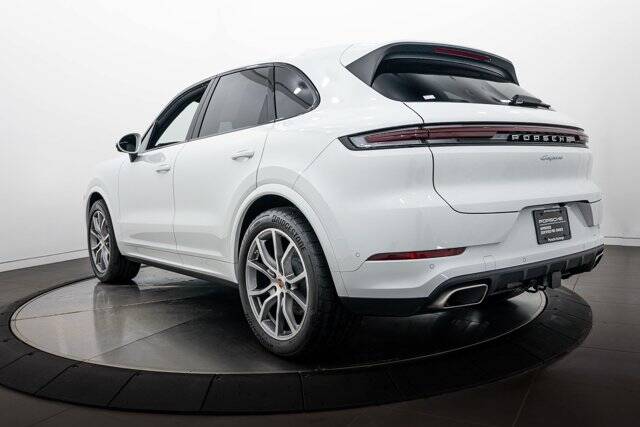 2026 Cayenne picture #3