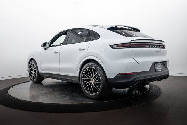 2026 Cayenne S Coupe picture #3
