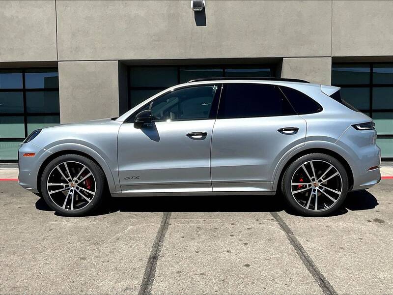 2025 Cayenne GTS picture #2